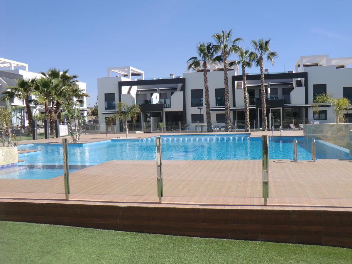 Casas Holiday - Oasis Beach Orihuela Exterior photo